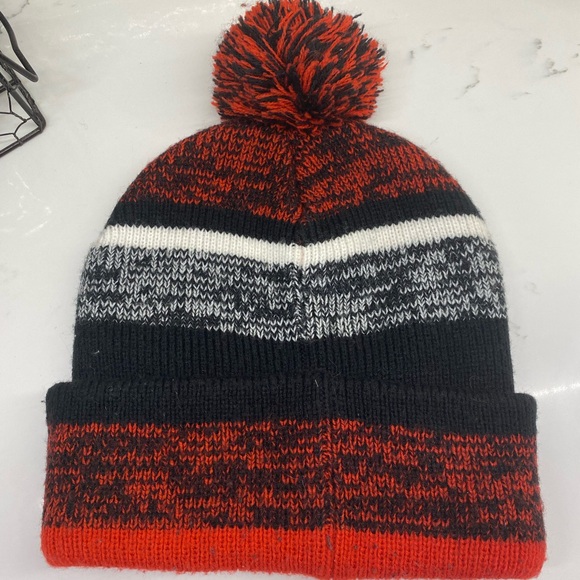 🩷4/$10🩷47 Brand Toronto Raptors Knit Beanie with Pom Pom - Picture 2 of 2